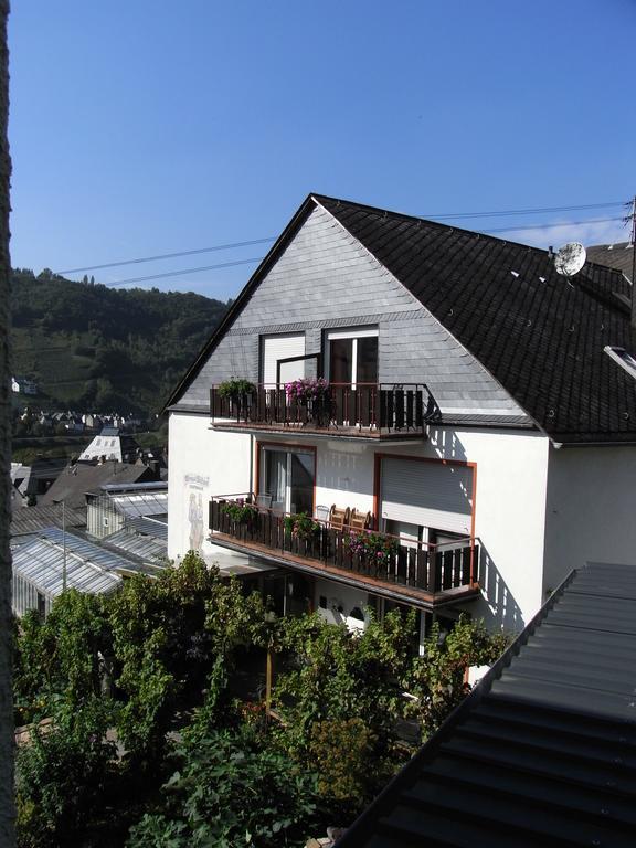Weingut Stiftshof Hotel Enkirch Exterior photo